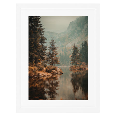 Die Ruhe des Bergsees