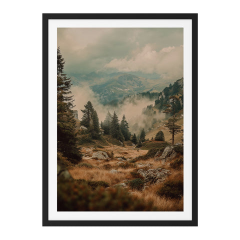 Paysage de montagne dans le brouillard